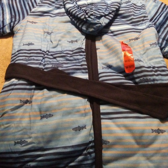 Robe - Picture 8 of 8